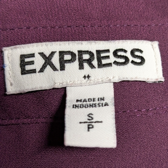 Women's Express Button Down Blouse - Picture 5 of 5